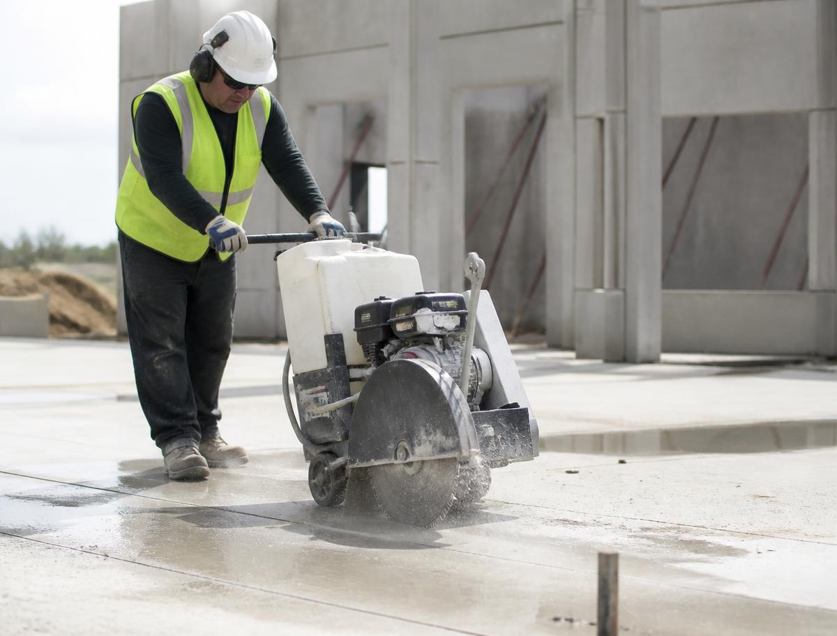 Slab Pour & Joint Cutting in Riyadh